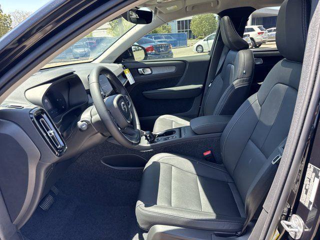 new 2025 Volvo XC40 car, priced at $39,995
