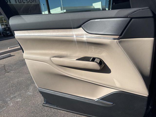 new 2025 Volvo EX90 car, priced at $80,025