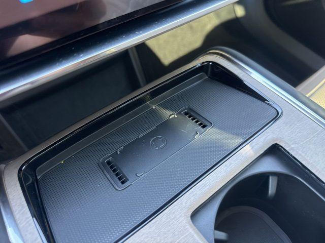 new 2025 Volvo EX90 car, priced at $80,025