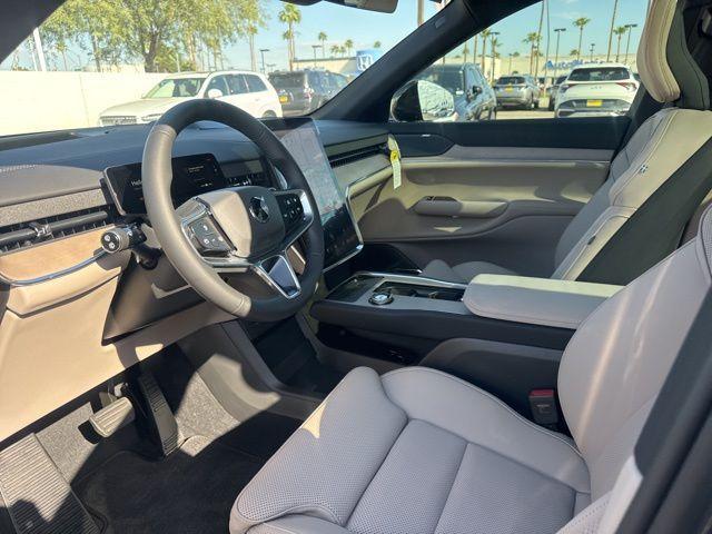 new 2025 Volvo EX90 car, priced at $80,025