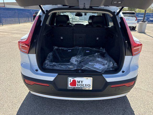 new 2025 Volvo XC40 car, priced at $39,995
