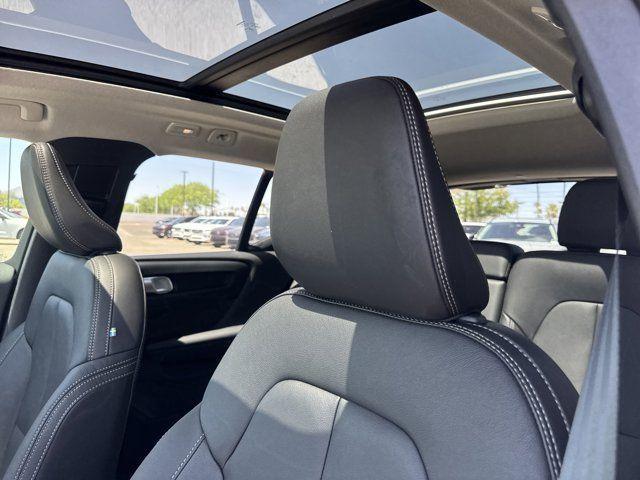 new 2025 Volvo XC40 car, priced at $39,995