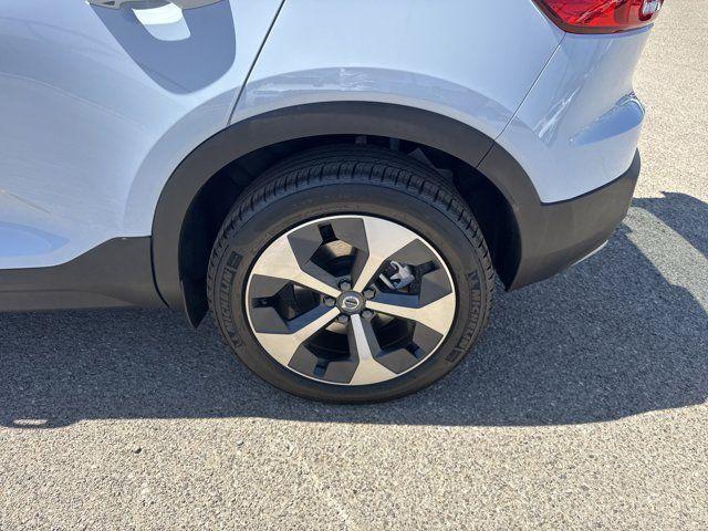 new 2025 Volvo XC40 car, priced at $39,995