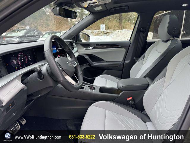 used 2025 Volkswagen Tiguan car, priced at $35,800