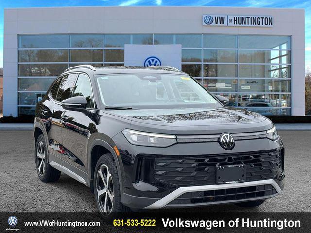 used 2025 Volkswagen Tiguan car, priced at $32,500