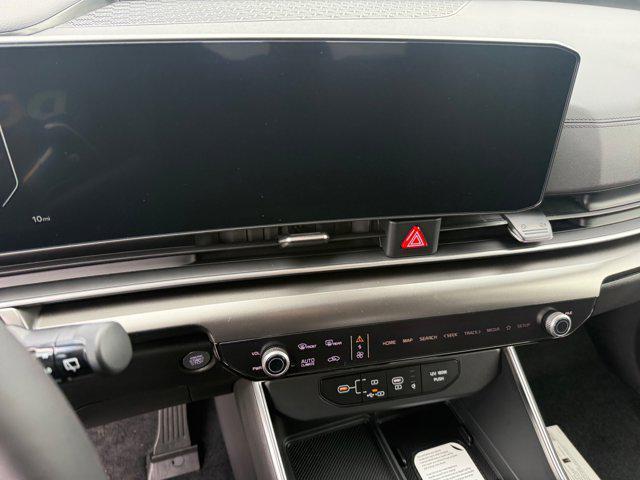 new 2026 Kia Carnival Hybrid car, priced at $51,277