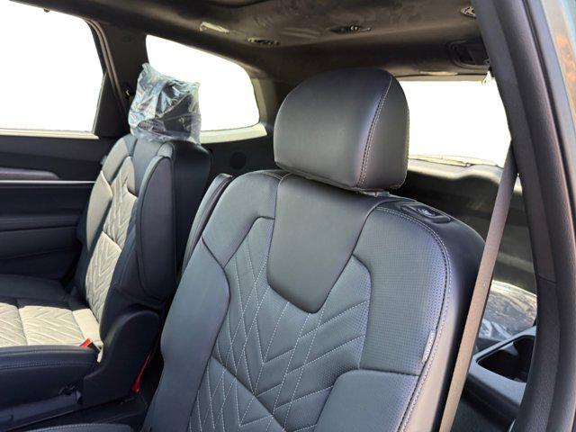 new 2025 Kia Telluride car, priced at $52,136