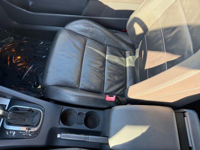 used 2008 Volkswagen R32 car, priced at $16,999