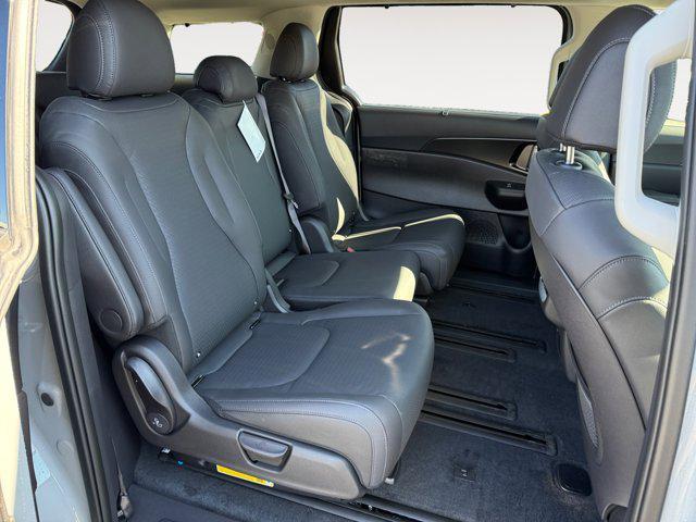 new 2026 Kia Carnival Hybrid car, priced at $55,395