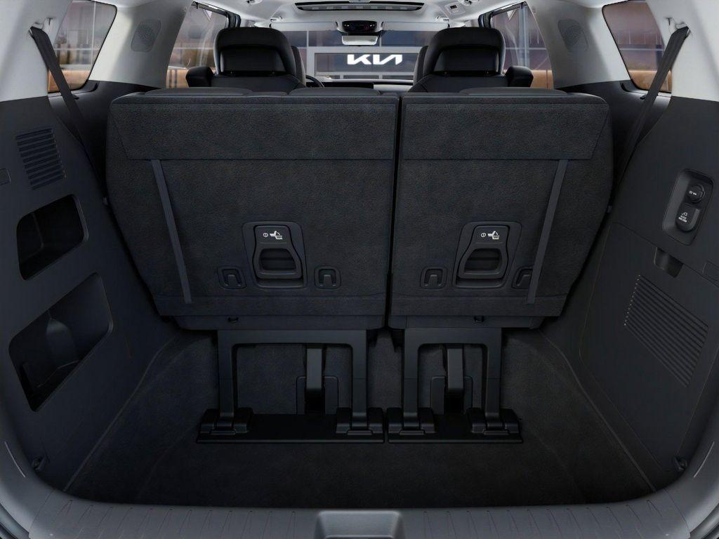 new 2026 Kia Carnival Hybrid car, priced at $55,495