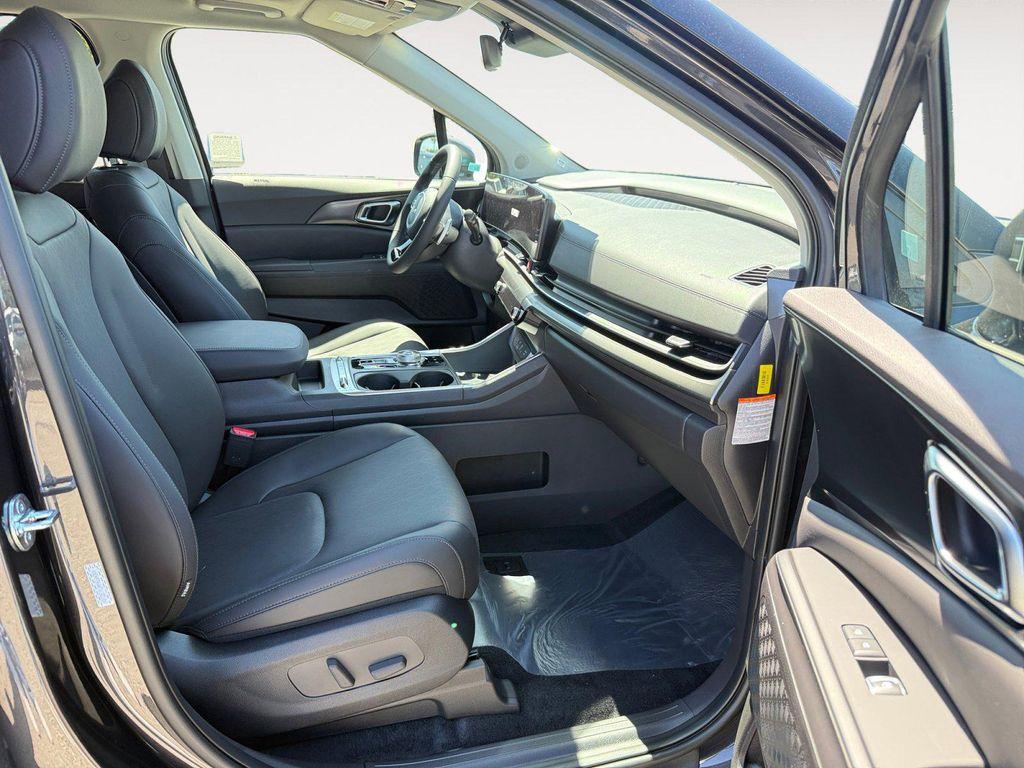 new 2026 Kia Carnival Hybrid car, priced at $50,936
