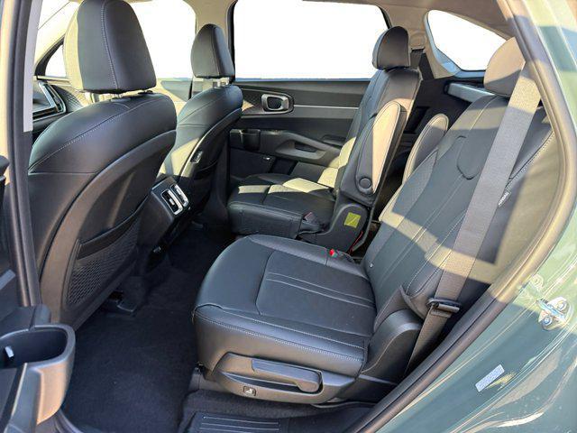 new 2026 Kia Sorento Hybrid car, priced at $42,743