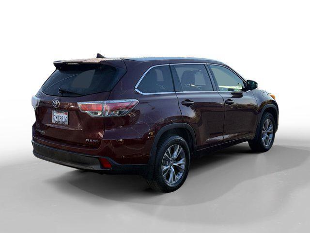 used 2015 Toyota Highlander car, priced at $16,399