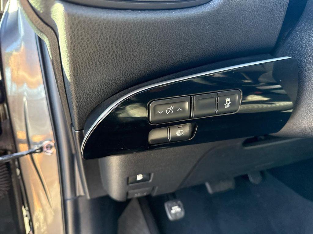 2017 Magnetic Gray Metallic Toyota Prius