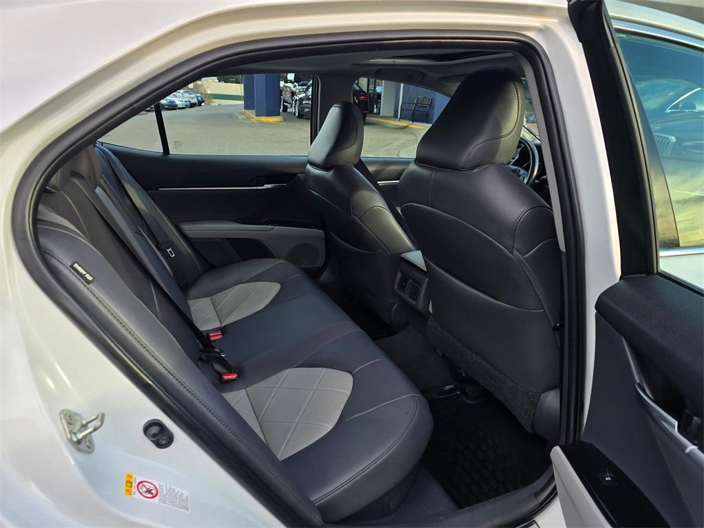 used 2018 Toyota Camry Hybrid car, priced at $18,980