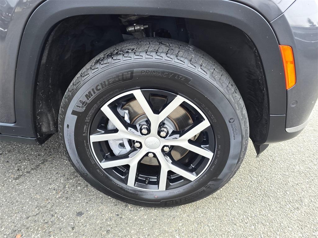 used 2024 Jeep Grand Cherokee L car, priced at $32,880