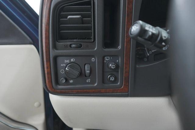 used 2005 Cadillac Escalade ESV car, priced at $6,495