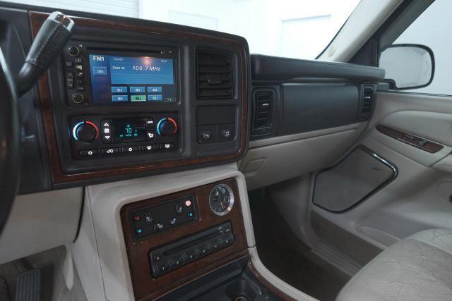 used 2005 Cadillac Escalade ESV car, priced at $6,495