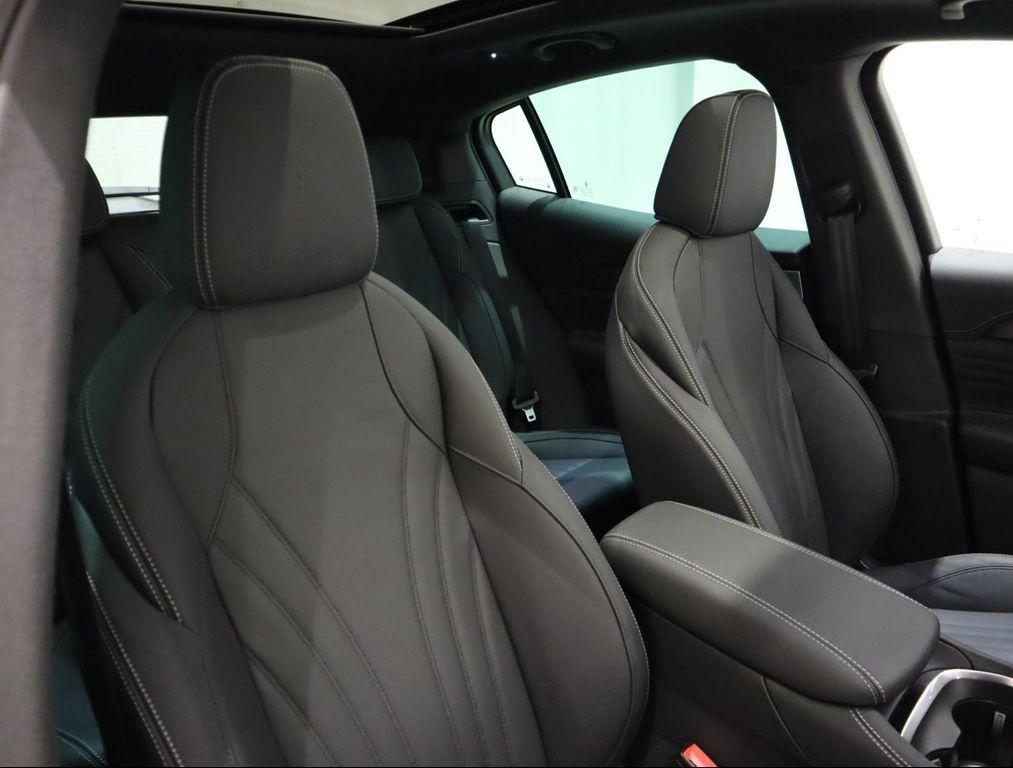 new 2025 Maserati Grecale car, priced at $79,990