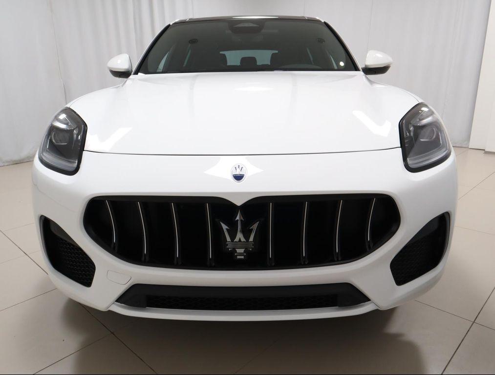 new 2025 Maserati Grecale car, priced at $79,990