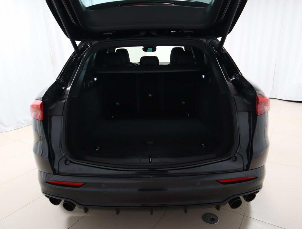 new 2025 Maserati Grecale car, priced at $98,505