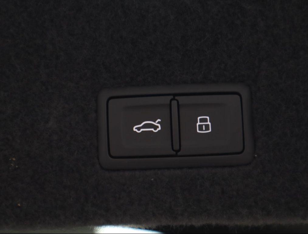 used 2023 Lamborghini Urus car, priced at $292,990