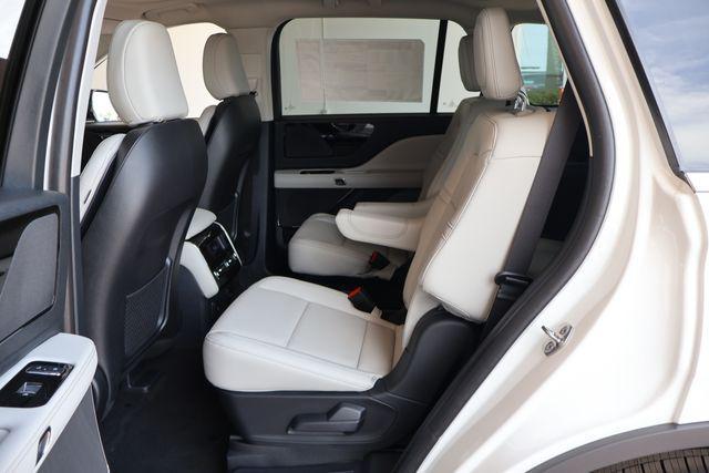 new 2026 Lincoln Aviator car, priced at $59,425