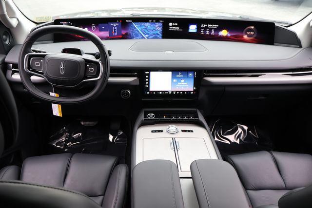 new 2026 Lincoln Navigator car, priced at $100,184