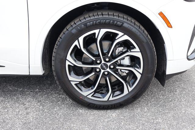 new 2026 Lincoln Nautilus car, priced at $65,384