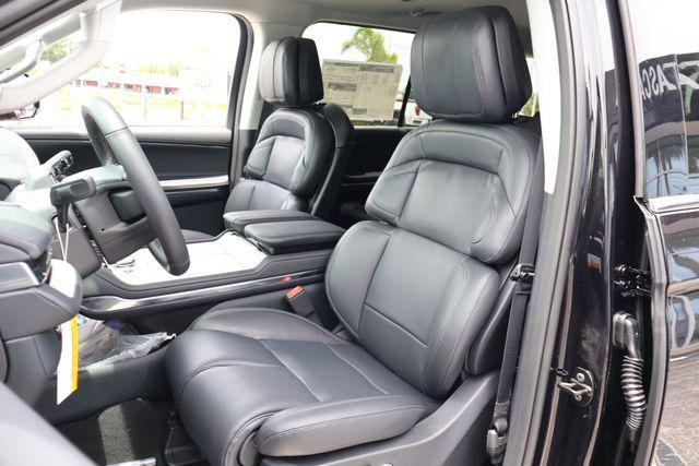 new 2026 Lincoln Navigator car, priced at $99,659