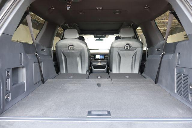 new 2026 Lincoln Navigator car, priced at $115,360