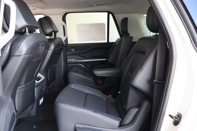 new 2026 Lincoln Navigator car, priced at $100,934