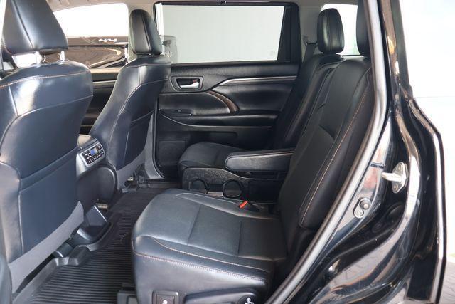 used 2018 Toyota Highlander car, priced at $25,188