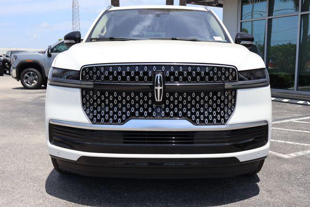 new 2025 Lincoln Navigator car, priced at $101,493