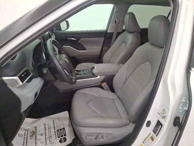 used 2022 Toyota Highlander car, priced at $36,990
