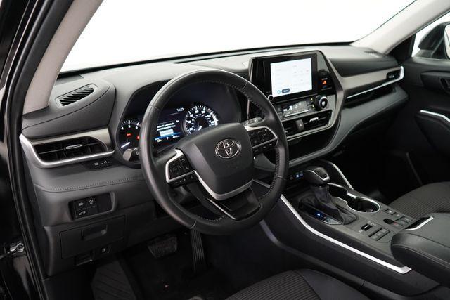 used 2024 Toyota Highlander car, priced at $34,450