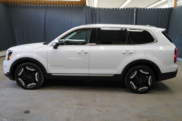used 2023 Kia Telluride car, priced at $35,450