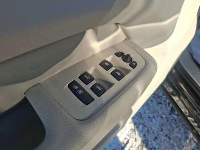 used 2021 Volvo XC60 car, priced at $21,768