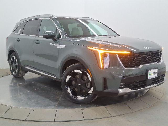 used 2025 Kia Sorento Hybrid car, priced at $36,990