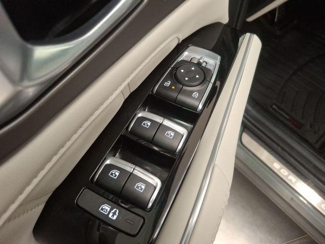 used 2025 Kia Sorento Hybrid car, priced at $36,990