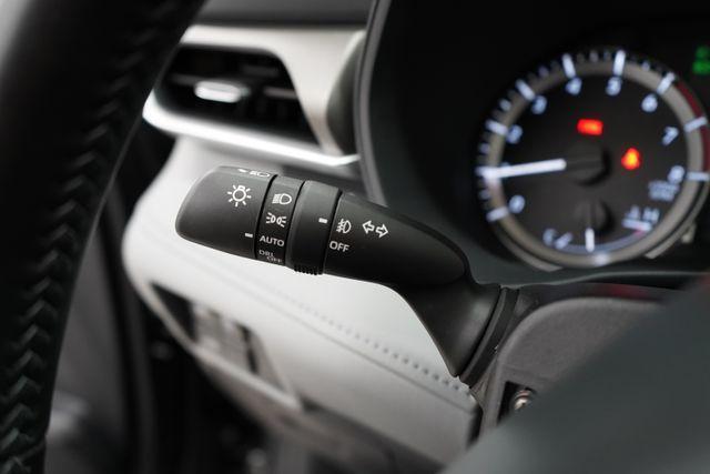 used 2025 Toyota Highlander car, priced at $38,990
