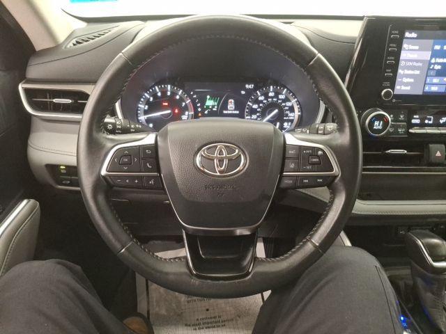 used 2020 Toyota Highlander car, priced at $27,738