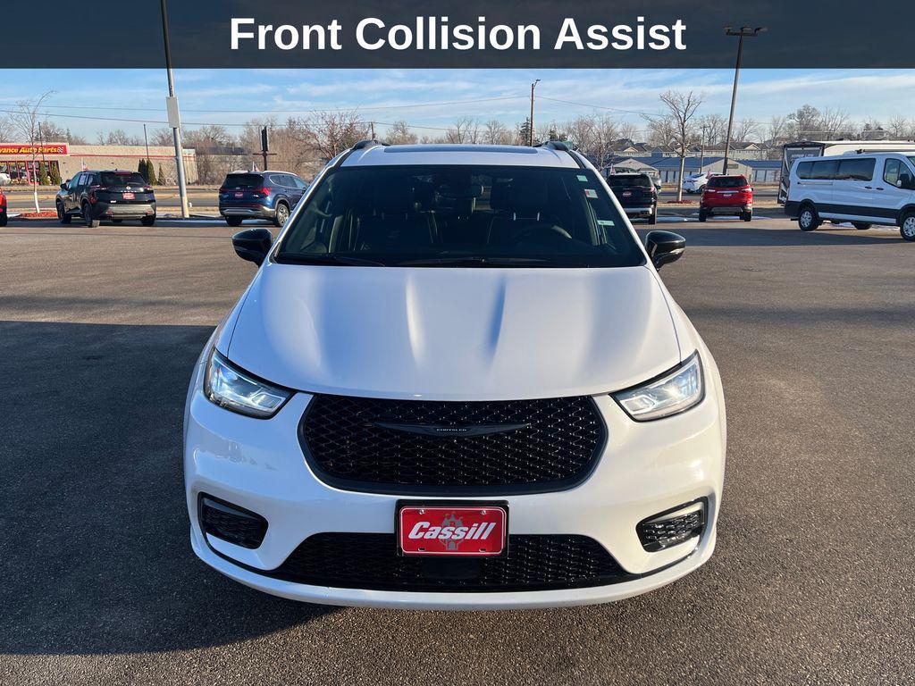 used 2025 Chrysler Pacifica car, priced at $35,867