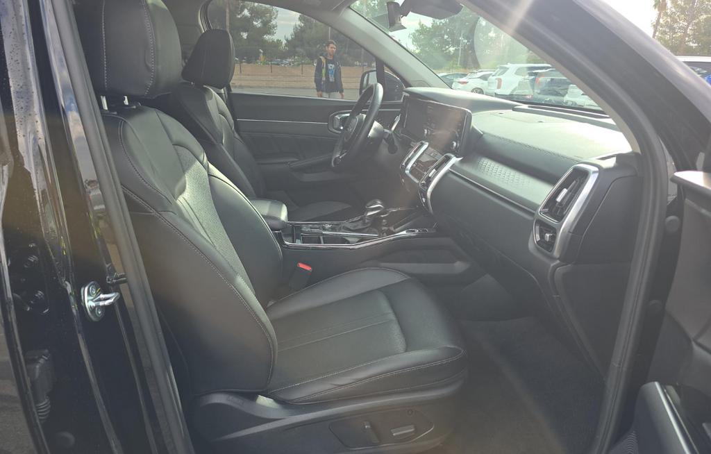 used 2023 Kia Sorento car, priced at $27,991
