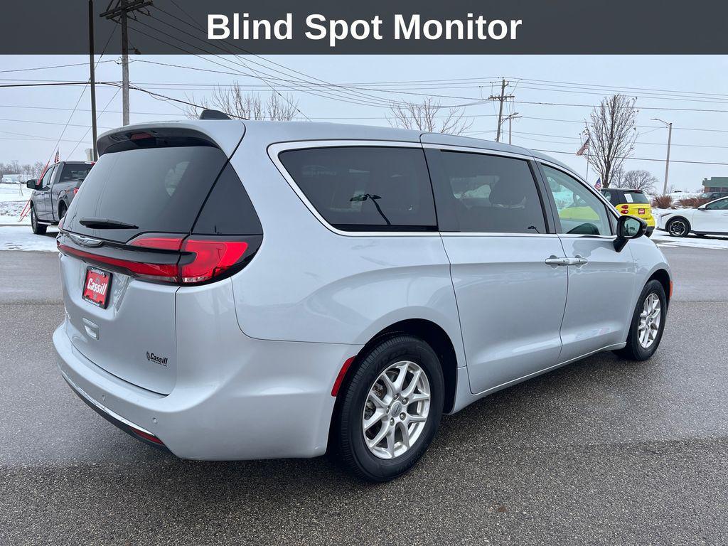 used 2024 Chrysler Pacifica car, priced at $29,391