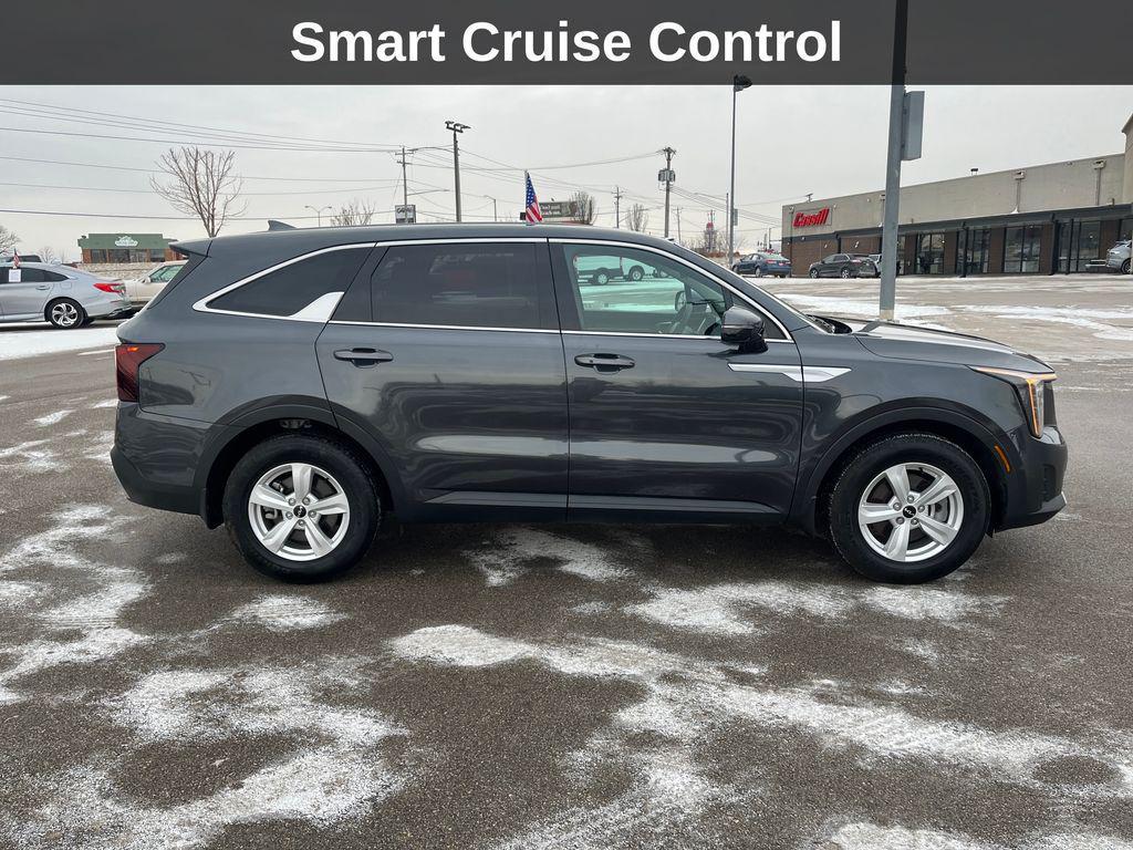 used 2024 Kia Sorento car, priced at $23,274