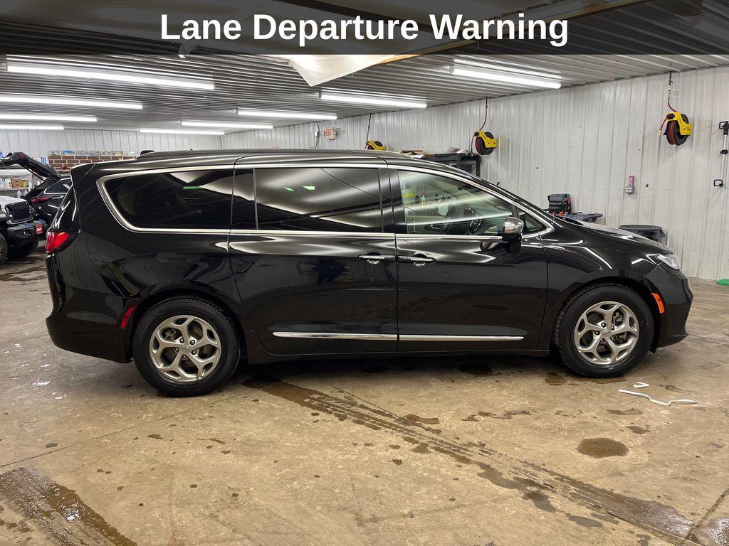 used 2023 Chrysler Pacifica car, priced at $25,867