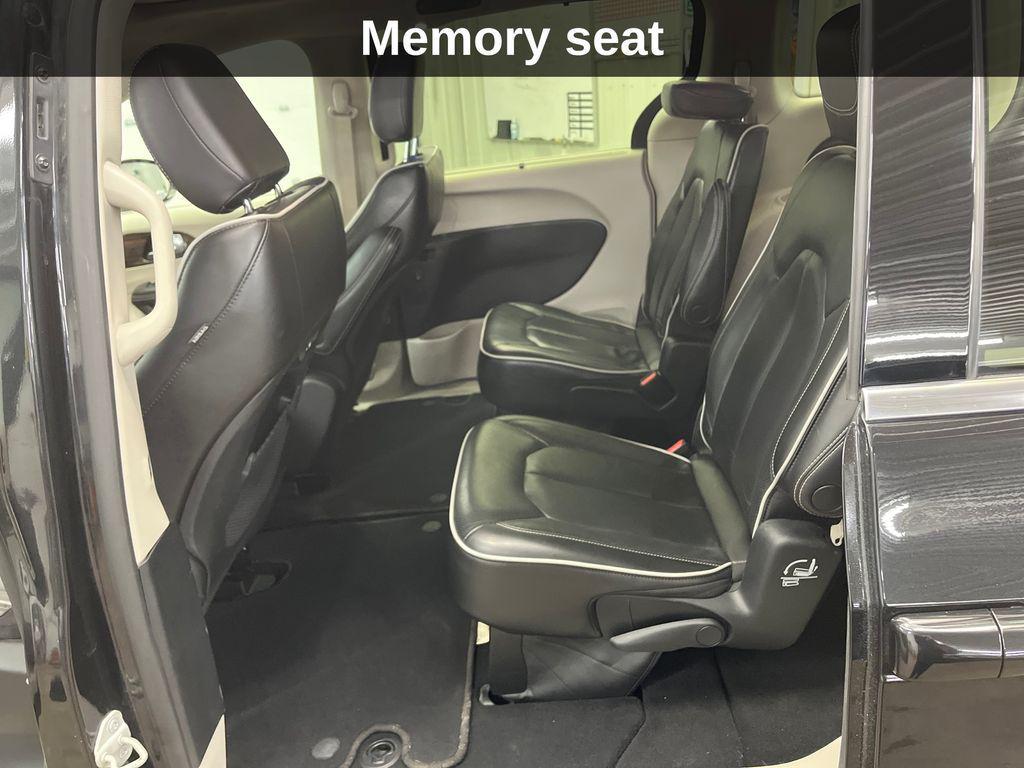 used 2023 Chrysler Pacifica car, priced at $25,867