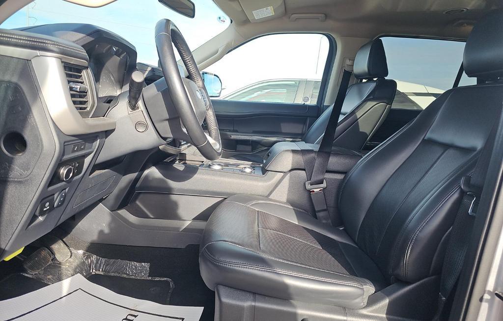 used 2024 Ford Expedition car, priced at $45,497