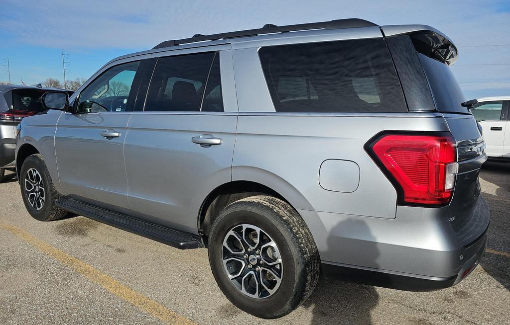 used 2024 Ford Expedition car, priced at $45,497